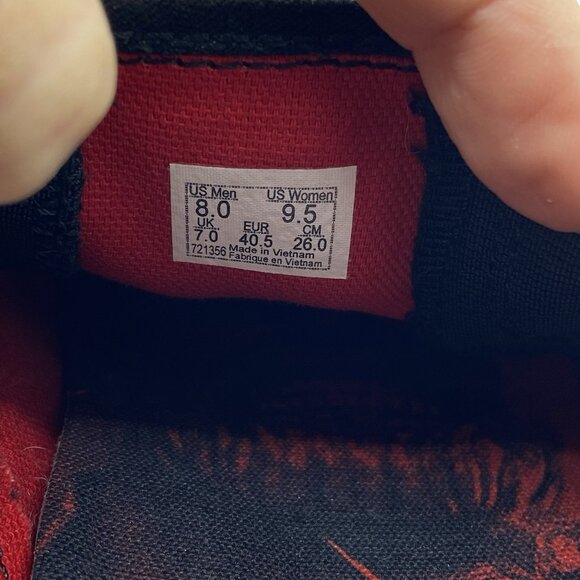 VANS x Marvel Avengers Classic Slip-On Infinity War Thanos Men's 8 Women's 9.5 - Picture 14 of 15